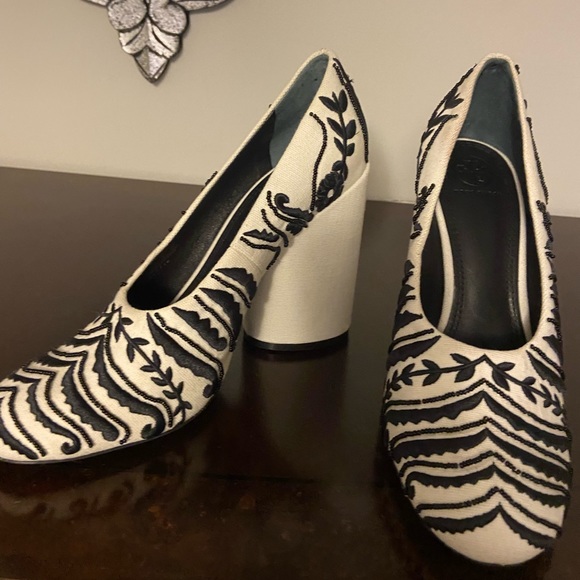 Tory Burch shoes - Picture 2 of 6